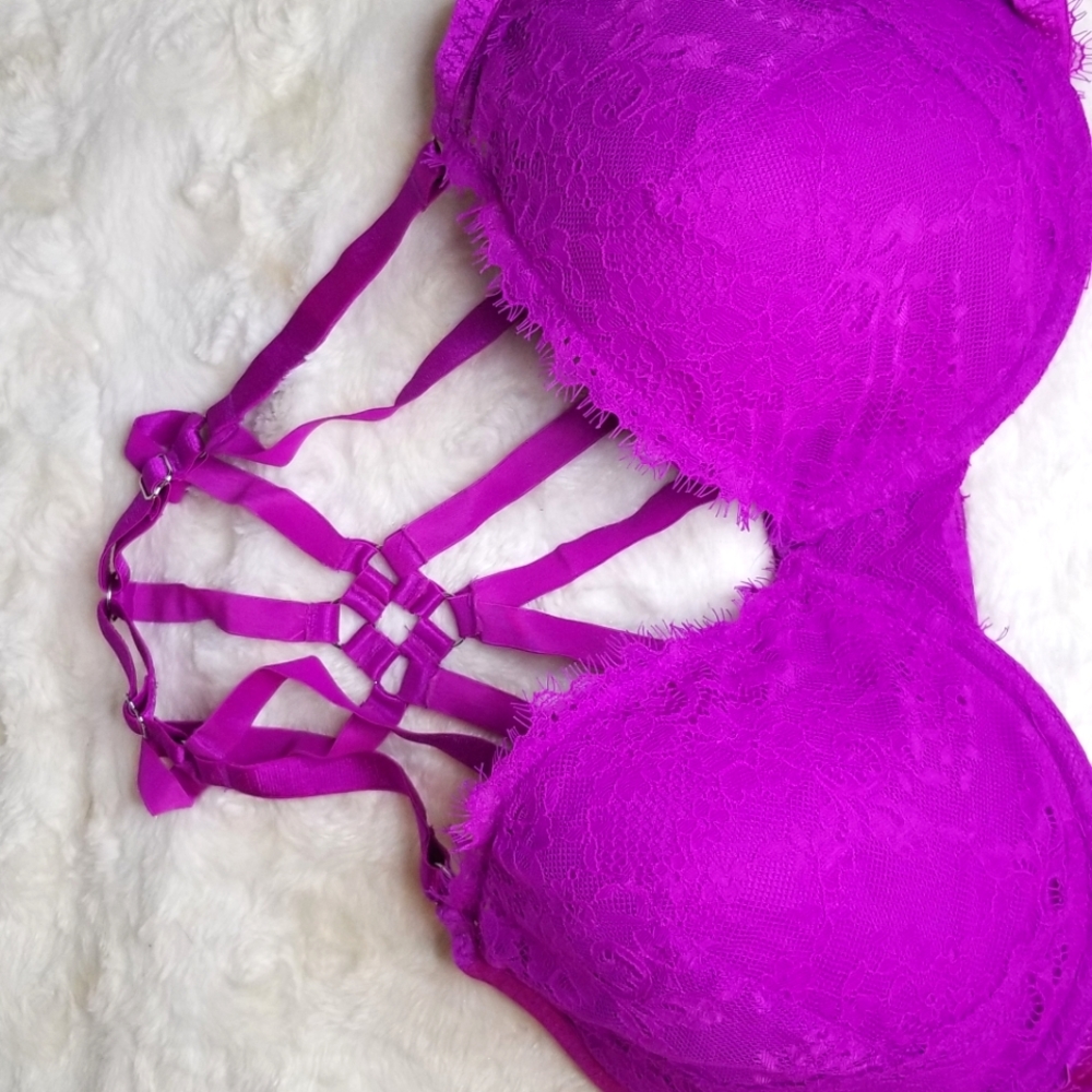 Joan Smalls- Purple Lace Bra 38DDD